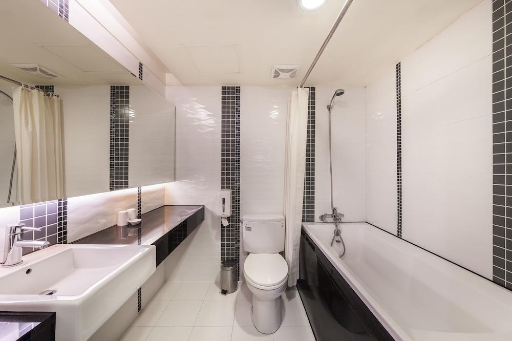 華麗大飯店ferrary Hotel Taipei Esterno foto