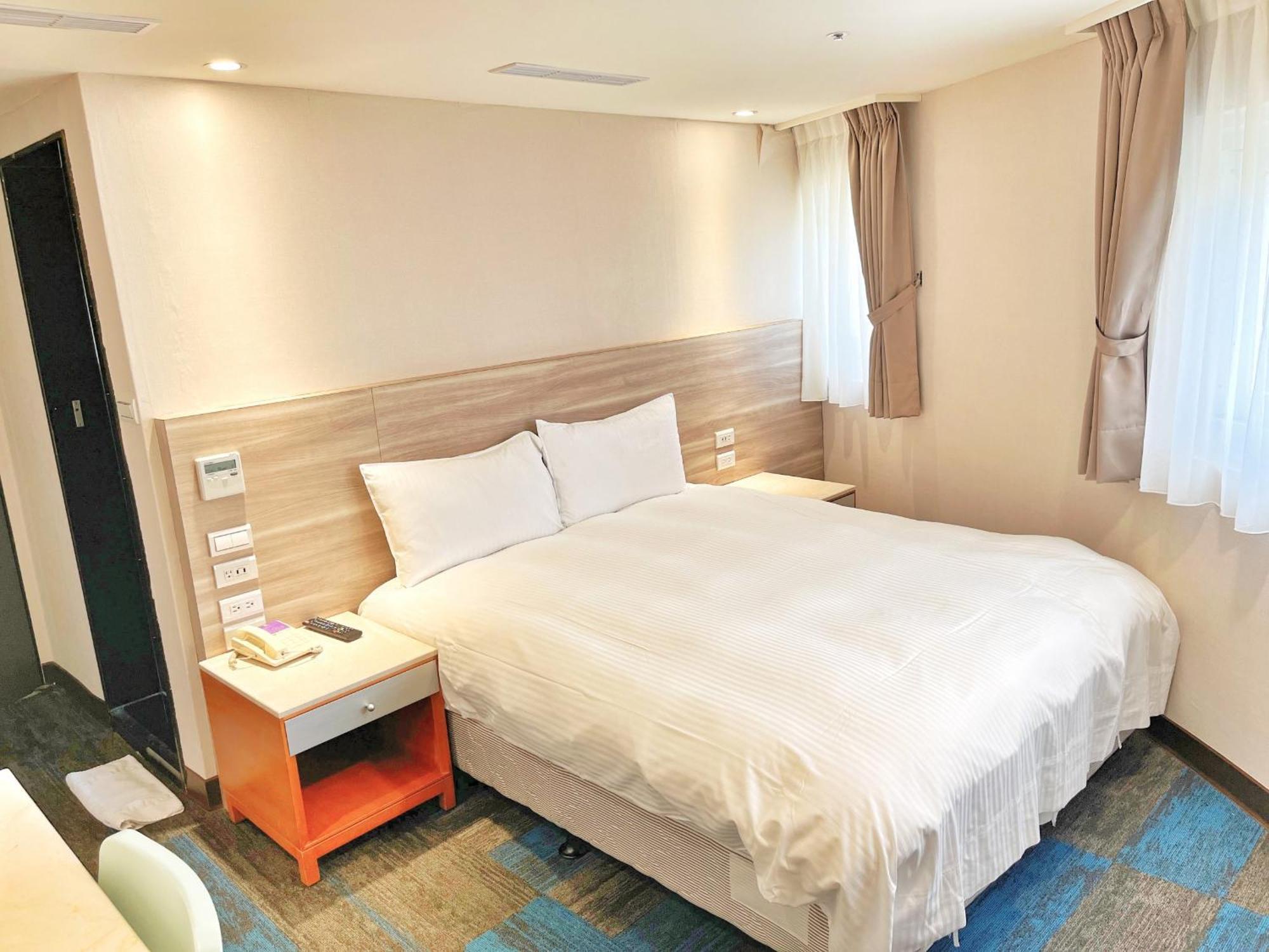 華麗大飯店ferrary Hotel Taipei Esterno foto