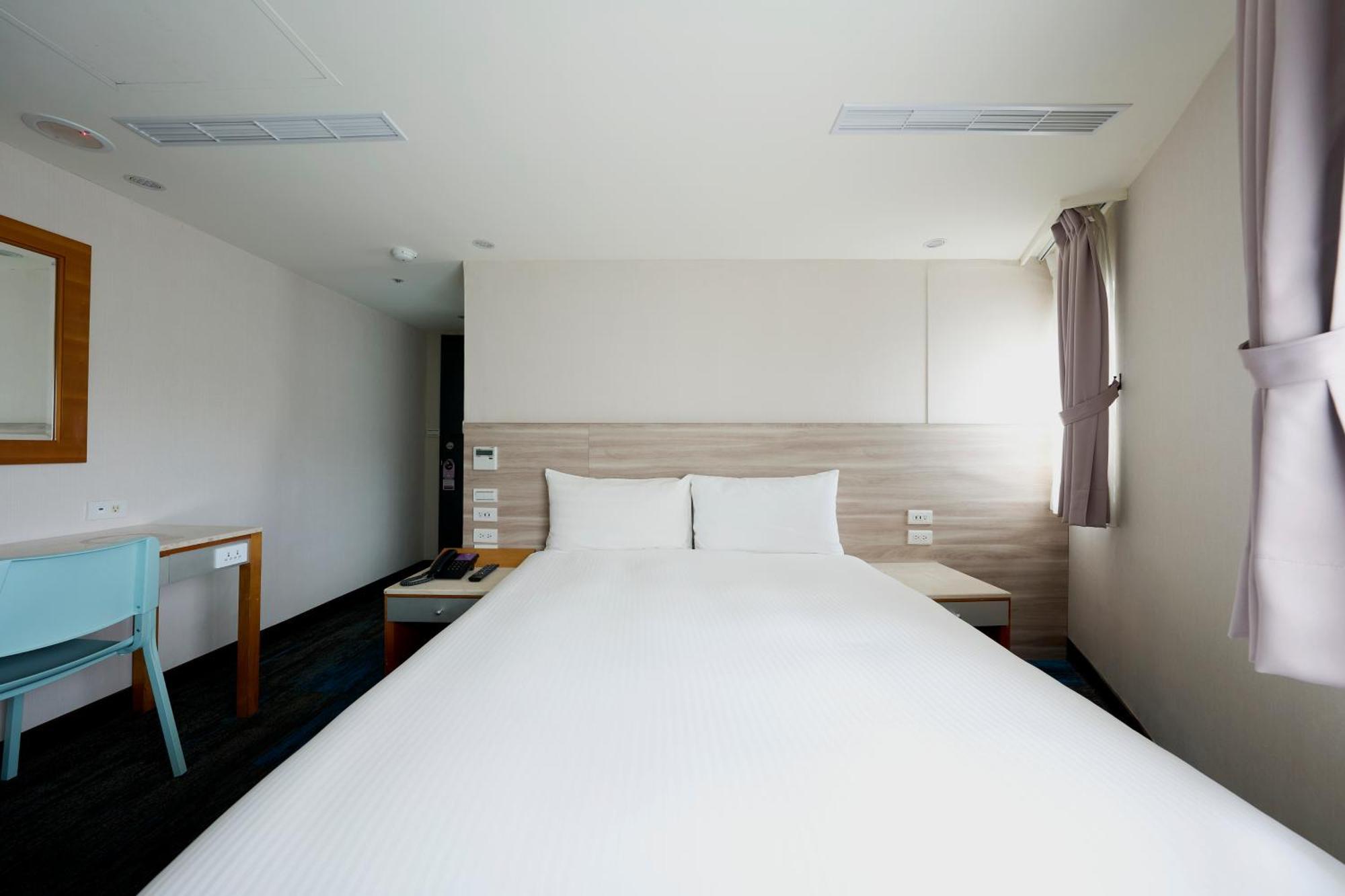 華麗大飯店ferrary Hotel Taipei Esterno foto