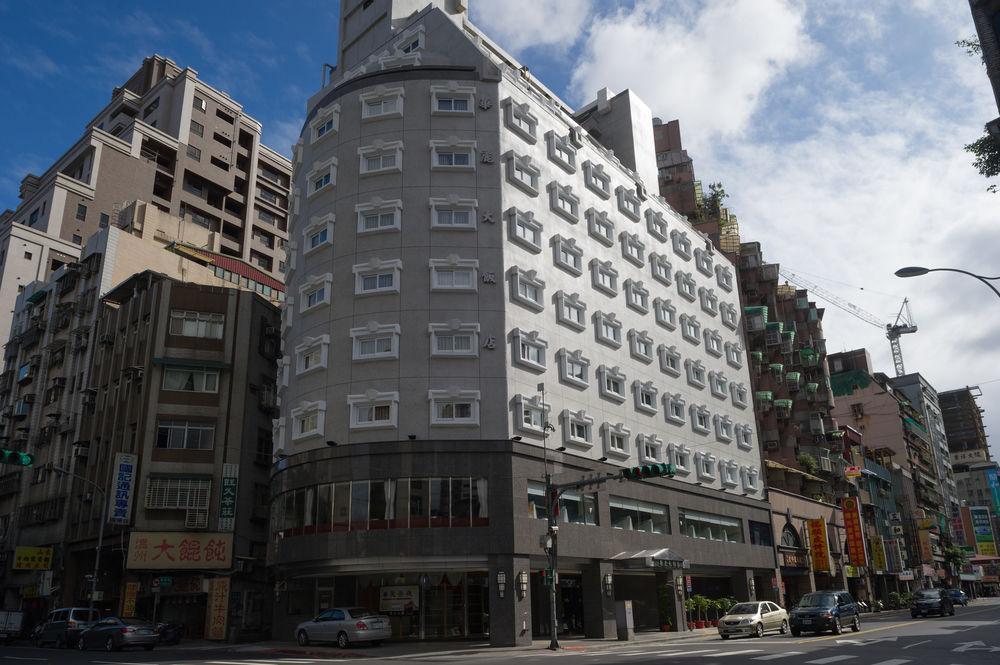 華麗大飯店ferrary Hotel Taipei Esterno foto