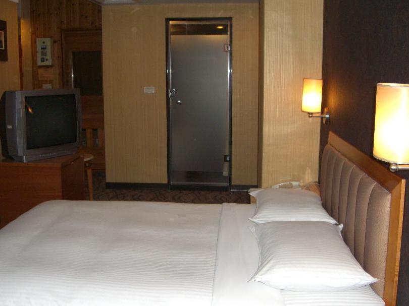 華麗大飯店ferrary Hotel Taipei Esterno foto
