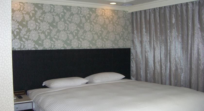 華麗大飯店ferrary Hotel Taipei Esterno foto
