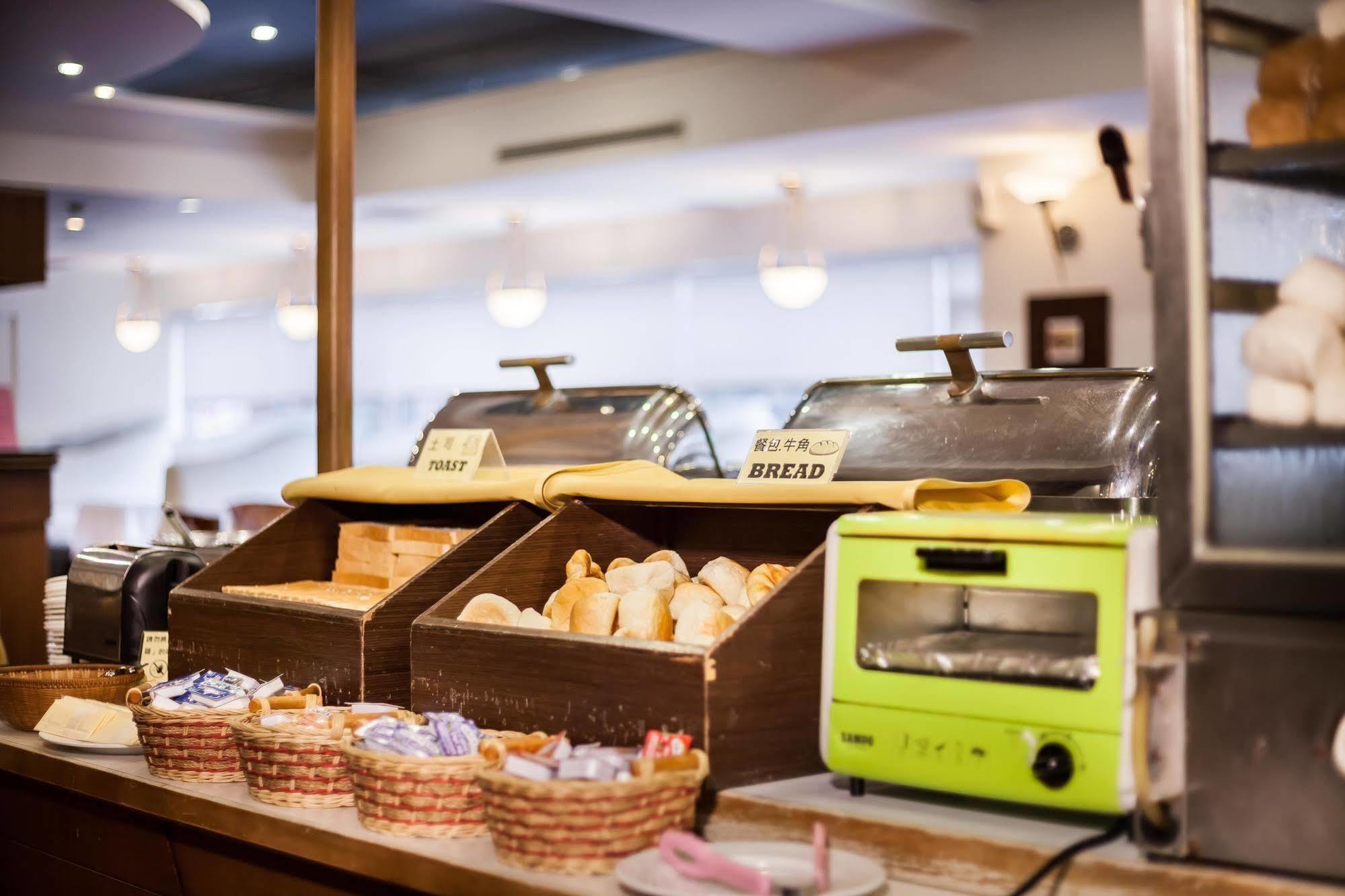 華麗大飯店ferrary Hotel Taipei Esterno foto