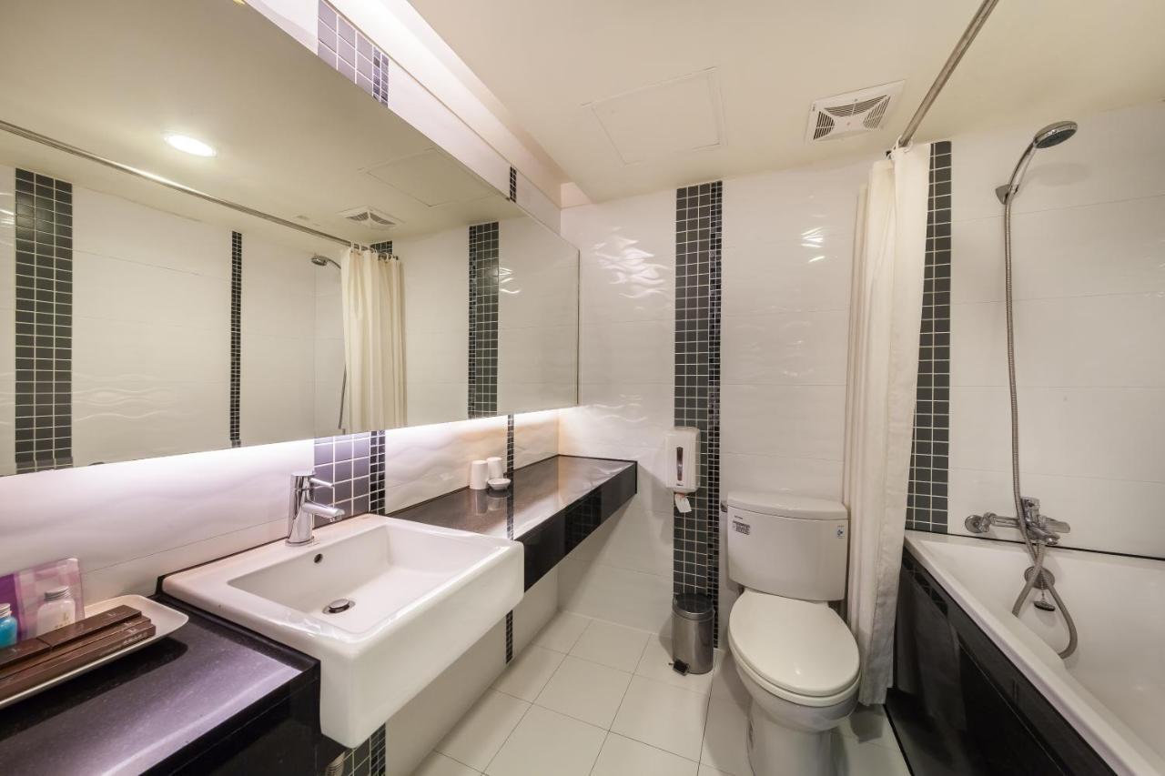 華麗大飯店ferrary Hotel Taipei Esterno foto